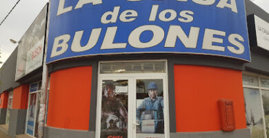 La Casa de los Bulones Av 59 Y 74 Necochea